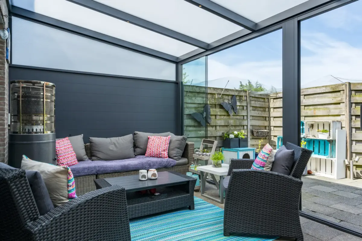 Weather-resistant Bosco verandas for gardens