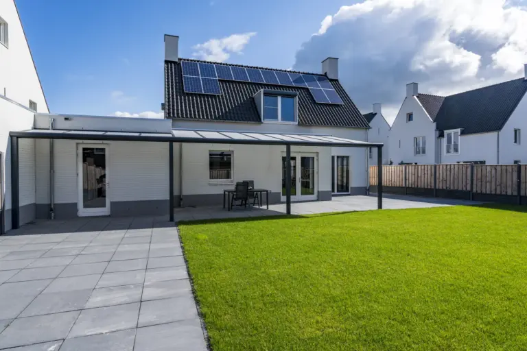 Bosco design with premium aluminium posts