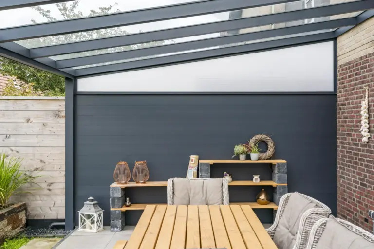 High-quality aluminium panels for added privacy