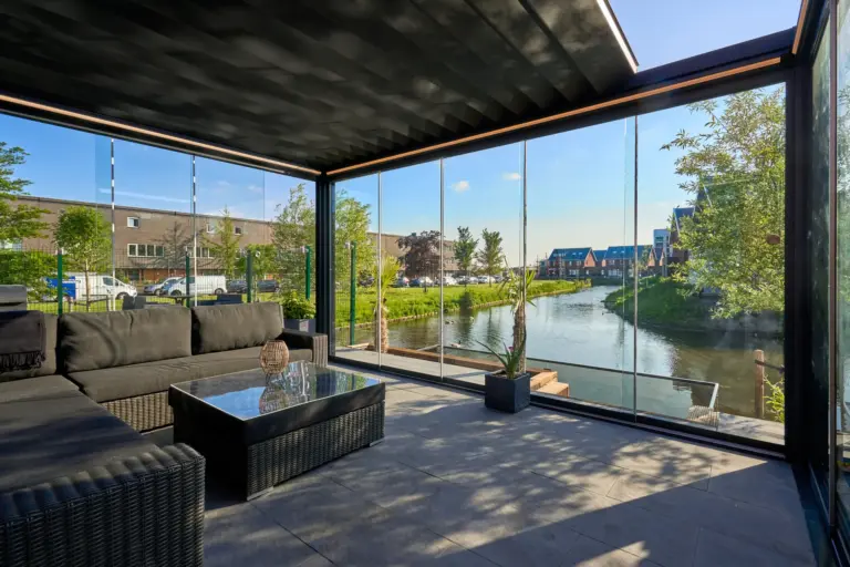 Weather-resistant Pinela Deluxe veranda by Designer Verandas for year-round use